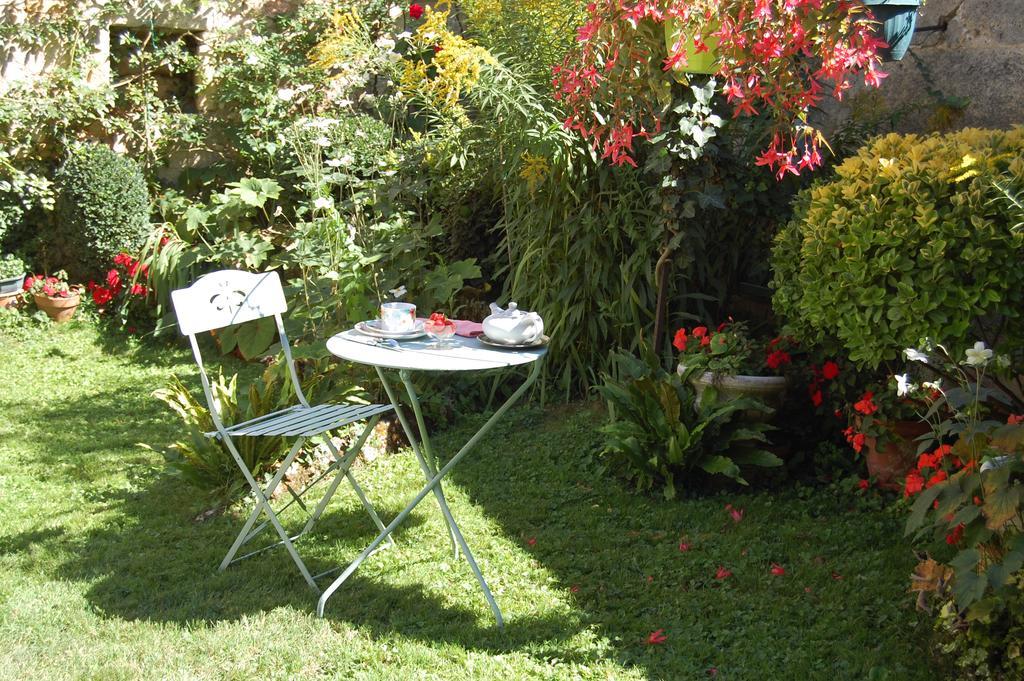 Bed and Breakfast Jardins Secrets Ангулем Екстер'єр фото
