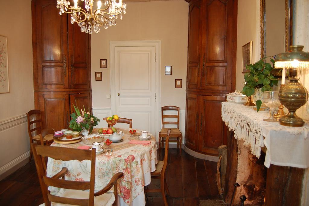 Bed and Breakfast Jardins Secrets Ангулем Екстер'єр фото