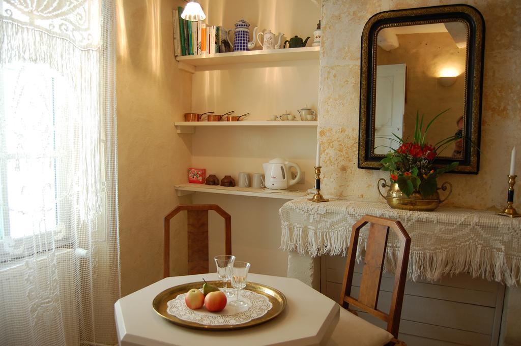 Bed and Breakfast Jardins Secrets Ангулем Екстер'єр фото